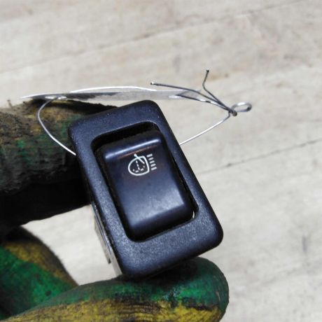 knopka-omyvatelia-far-nissan-primera-p11-art-84409-big-0