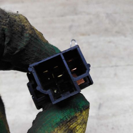 knopka-omyvatelia-far-nissan-primera-p11-art-84409-big-2