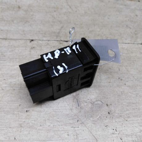 knopka-omyvatelia-far-nissan-primera-p11-art-84409-big-1