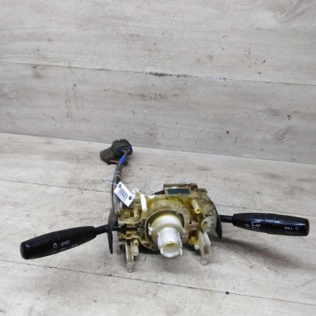 podrulevoi-perekliucatel-v-sbore-kia-spectra-ii-art-84489-big-0