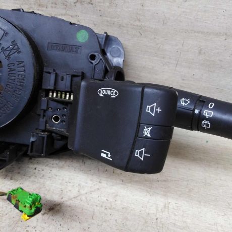 podrulevoi-perekliucatel-v-sbore-renault-megane-ii-art-85285-big-2