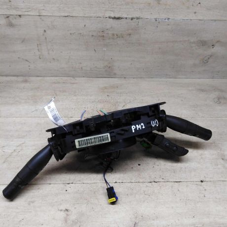 podrulevoi-perekliucatel-v-sbore-renault-megane-ii-art-85285-big-4