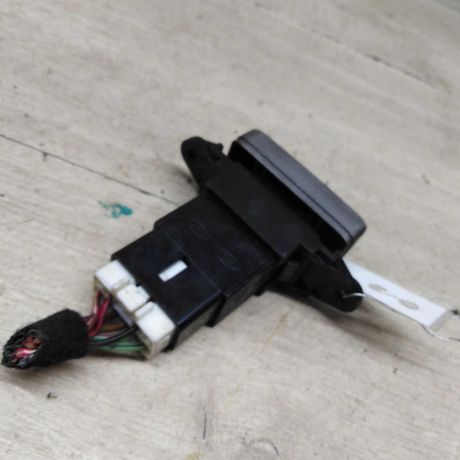 knopka-avariinoi-signalizacii-kia-carens-i-rs-art-86751-big-1