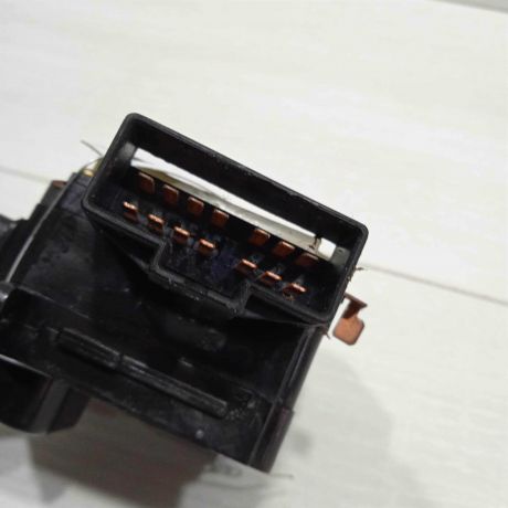 perekliucatel-dvornikov-hyundai-matrix-art-87046-big-2