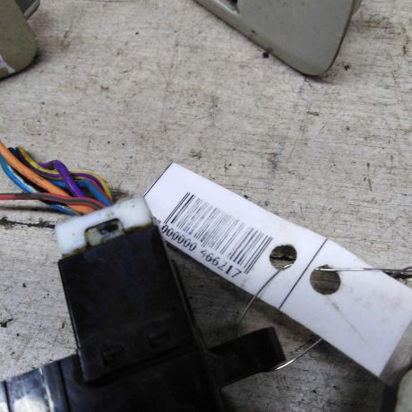 knopka-steklopodieemnika-nissan-primera-p12-art-87316-big-3