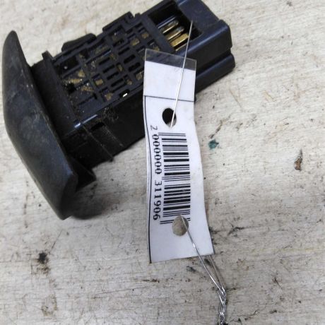 knopka-avariinoi-signalizacii-nissan-primera-p12-art-87437-big-1