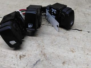 knopka-steklopodieemnika-kia-carens-i-rs-art-87736