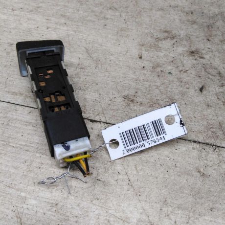 knopka-sluzit-dlia-perekliuceniia-kompiutera-kia-rio-ii-art-88047-big-1