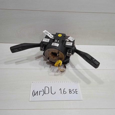 podrulevoi-perekliucatel-v-sbore-volkswagen-jetta-5-art-88226-big-0