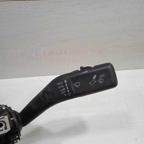 podrulevoi-perekliucatel-v-sbore-volkswagen-jetta-5-art-88226-big-5