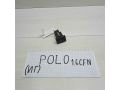 knopka-avariinoi-signalizacii-volkswagen-polo-5-art-88315-small-2