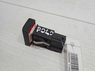 knopka-avariinoi-signalizacii-volkswagen-polo-5-art-88315