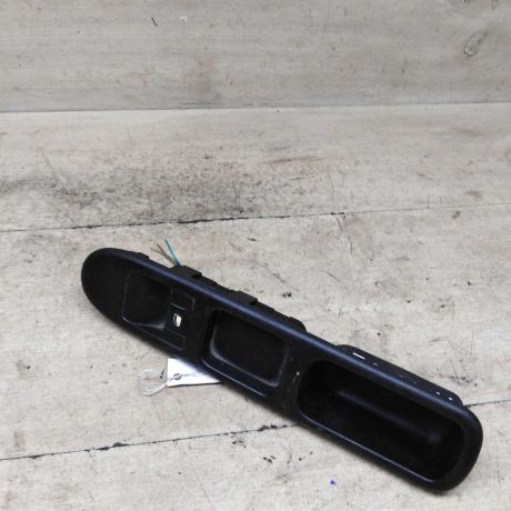 knopka-steklopodieemnika-peredniaia-pravaia-peugeot-307-art-88348-big-0