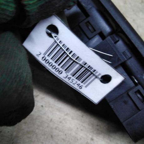 knopka-steklopodieemnika-peredniaia-pravaia-peugeot-307-art-88348-big-1