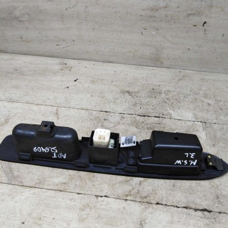 knopka-steklopodieemnika-zadniaia-levaia-mitsubishi-space-wagon-iii-art-89263-big-1