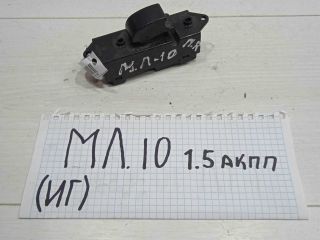 knopka-steklopodieemnika-peredniaia-pravaia-mitsubishi-lancer-x-art-89424