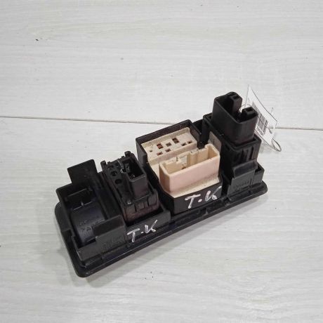 perekliucatel-regulirovki-zerkal-toyota-corolla-ix-e120-e130-art-89517-big-1