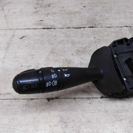 podrulevoi-perekliucatel-v-sbore-renault-logan-i-lada-largus-art-89999-big-1