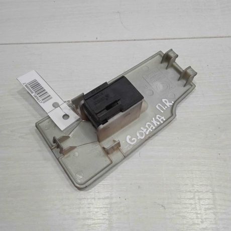 knopka-steklopodieemnika-peredniaia-pravaia-geely-ck-otaka-i-art-90048-big-1