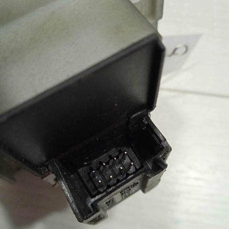 knopka-steklopodieemnika-zadniaia-pravaia-geely-ck-otaka-i-art-90079-big-2