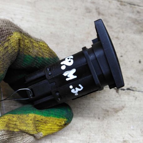 knopka-otkryvaniia-bagaznika-ford-mondeo-3-art-90154-big-5