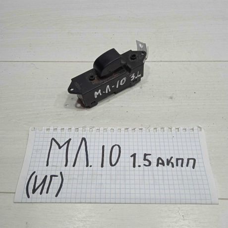 knopka-steklopodieemnika-zadniaia-levaia-mitsubishi-lancer-x-art-90400-big-0