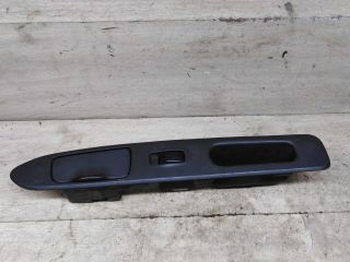 knopka-steklopodieemnika-zadniaia-mitsubishi-space-wagon-iii-art-90910