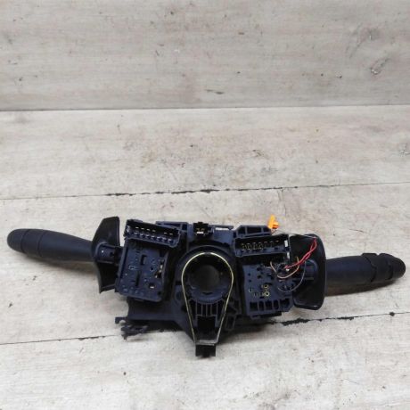 podrulevoi-perekliucatel-v-sbore-renault-clio-ii-art-91590-big-6