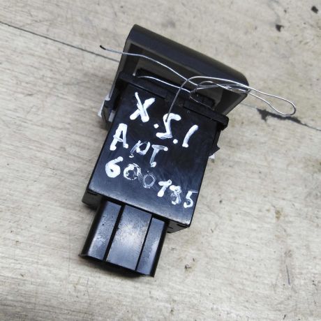 knopka-obogreva-stekla-hyundai-santa-fe-i-art-91749-big-3