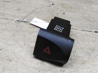 knopka-avariinoi-signalizacii-hyundai-santa-fe-i-art-91751