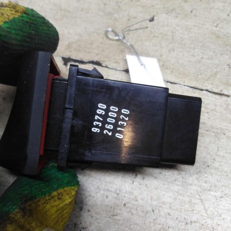 knopka-avariinoi-signalizacii-hyundai-santa-fe-i-art-91751-big-3