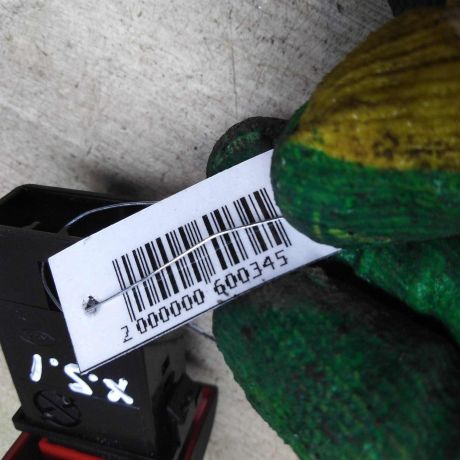 knopka-avariinoi-signalizacii-hyundai-santa-fe-i-art-91751-big-1