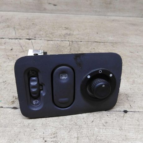 perekliucatel-regulirovki-zerkal-korrektor-far-renault-clio-ii-art-91855-big-0