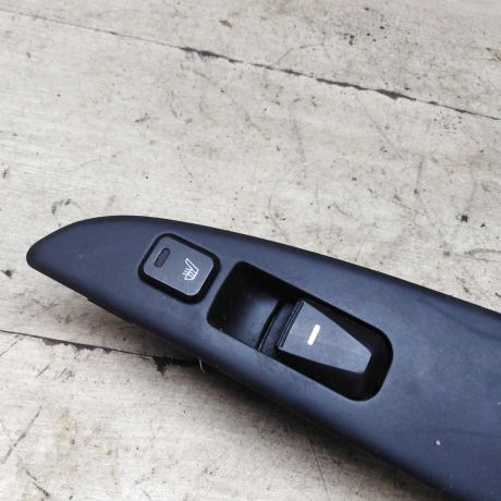 knopka-steklopodieemnika-zadniaia-pravaia-hyundai-ix35-i-art-91945-big-3