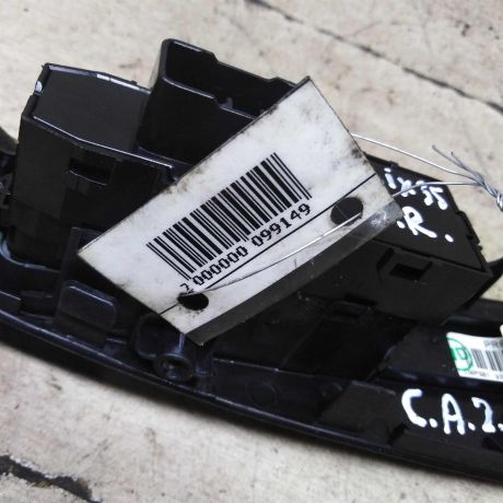 knopka-steklopodieemnika-zadniaia-pravaia-hyundai-ix35-i-art-91945-big-2