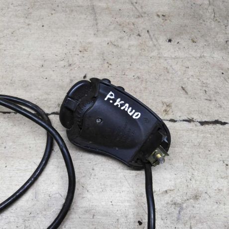 perekliucatel-podrulevoe-upravleniia-magnitoloi-renault-clio-ii-art-92109-big-1