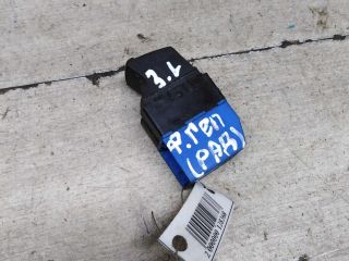 knopka-steklopodieemnika-zadniaia-levaia-ford-galaxy-volkswagen-sharan-seat-alhambra-art-92116