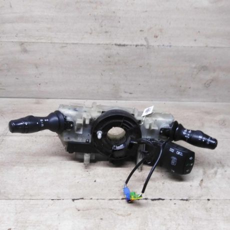 podrulevoi-perekliucatel-v-sbore-renault-megane-iii-art-92216-big-0