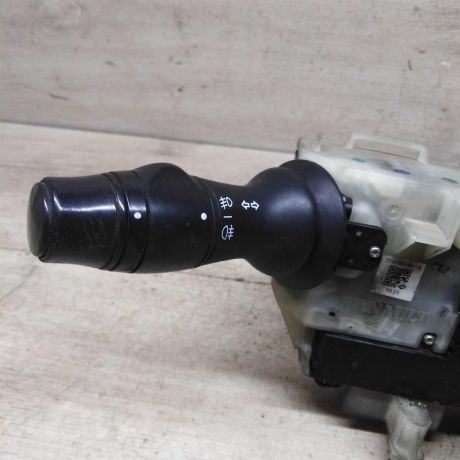podrulevoi-perekliucatel-v-sbore-renault-megane-iii-art-92216-big-3