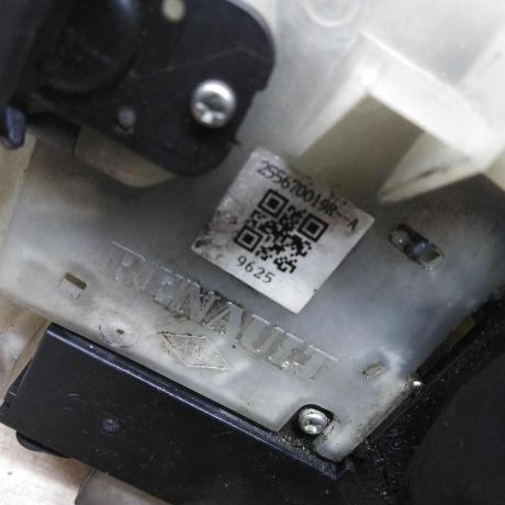 podrulevoi-perekliucatel-v-sbore-renault-megane-iii-art-92216-big-8