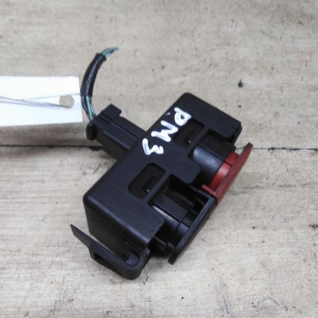 knopka-avariinoi-signalizacii-renault-megane-iii-art-92304-big-2