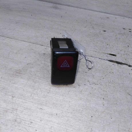 knopka-avariinoi-signalizacii-volkswagen-jetta-2-volkswagen-golf-2-art-92723-big-0