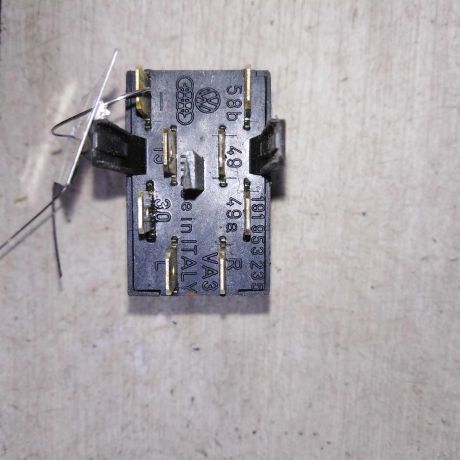 knopka-avariinoi-signalizacii-volkswagen-jetta-2-volkswagen-golf-2-art-92723-big-1