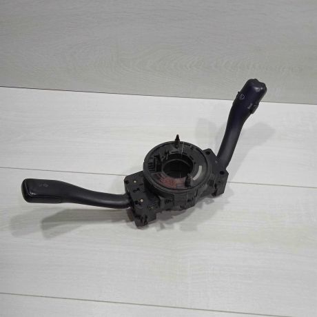podrulevoi-perekliucatel-v-sbore-skoda-octavia-i-a4-art-92732-big-0