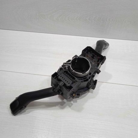 podrulevoi-perekliucatel-v-sbore-skoda-octavia-i-a4-art-92732-big-1