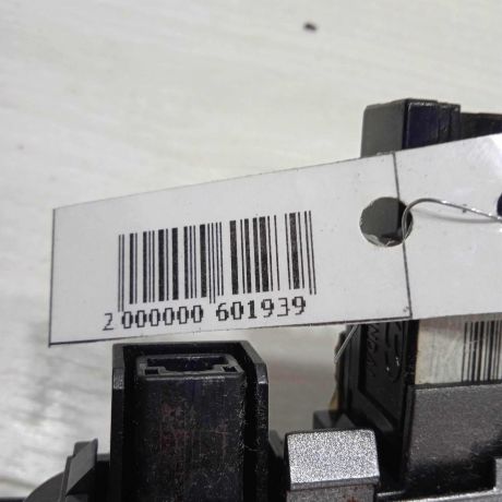 knopka-avariinoi-signalizacii-hyundai-ix35-i-art-92991-big-1