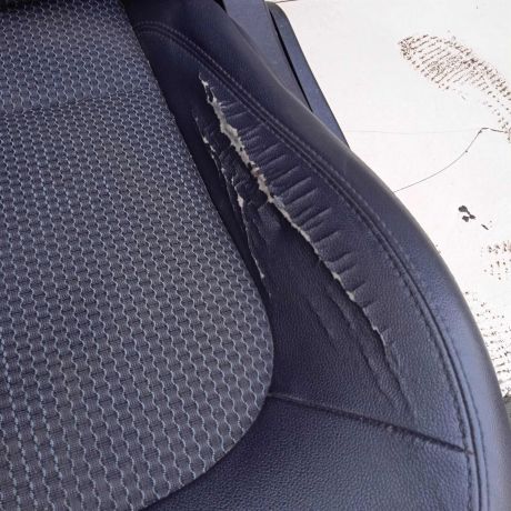 sidene-hyundai-ix35-i-salon-art-93372-big-8