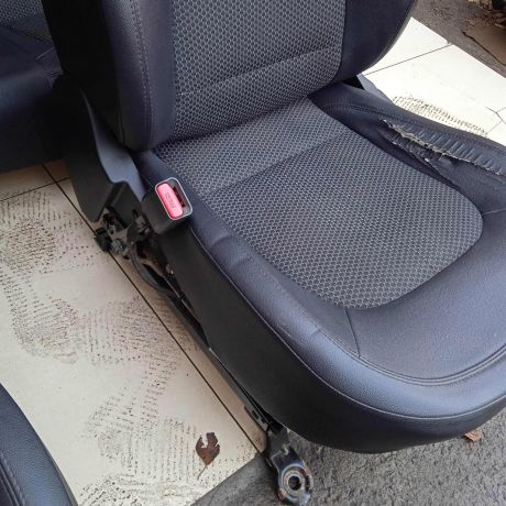 sidene-hyundai-ix35-i-salon-art-93372-big-3