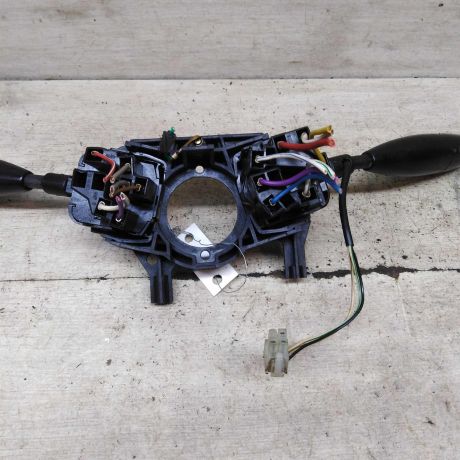 podrulevoi-perekliucatel-v-sbore-daewoo-nexia-art-93477-big-1