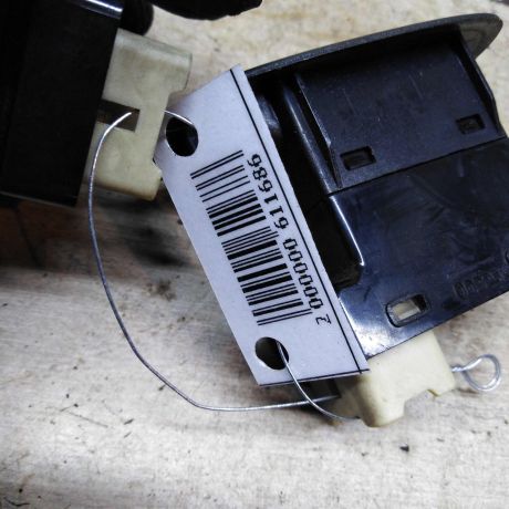 knopka-steklopodieemnika-hyundai-accent-ii-art-93562-big-1